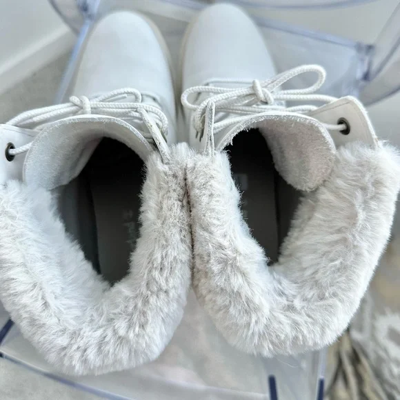 Timberland Boots with Fur Trim - Picture 10 of 14